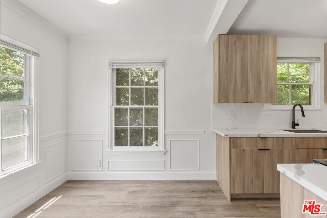 308 S Reeves Dr Unit: 310D