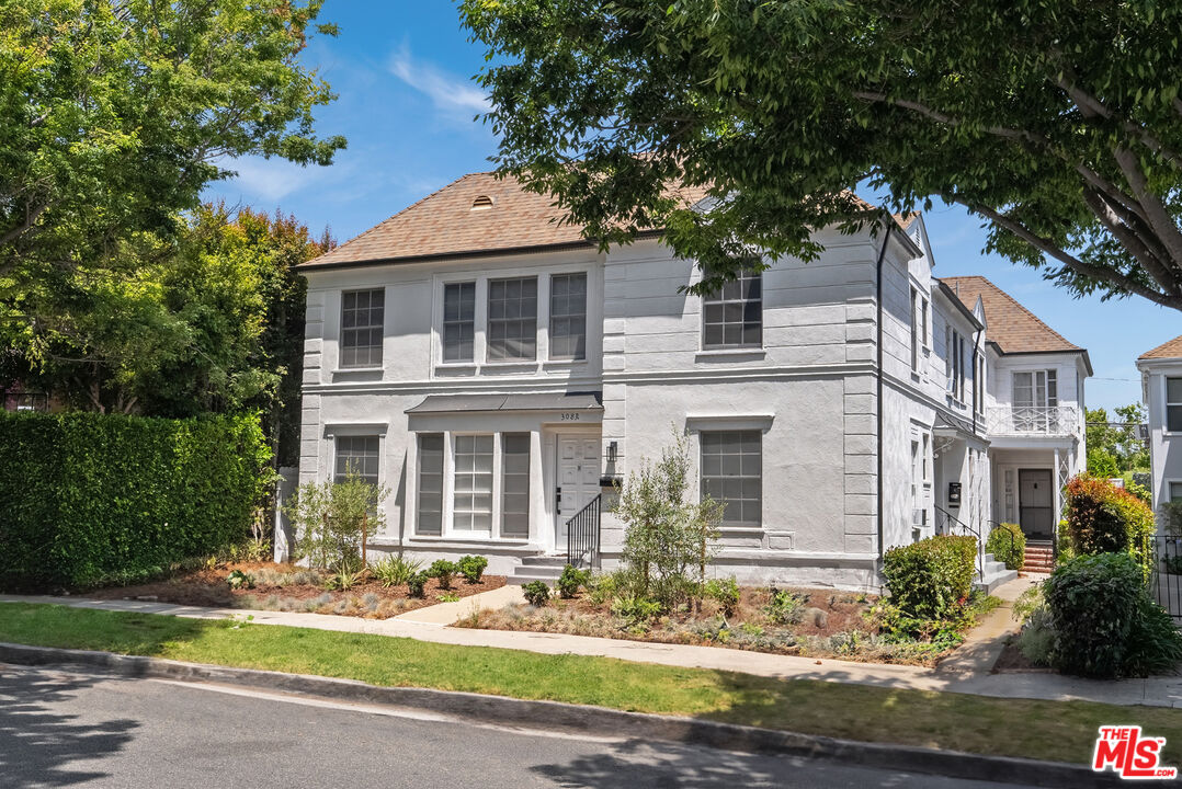 308 S Reeves Dr Unit: 310D