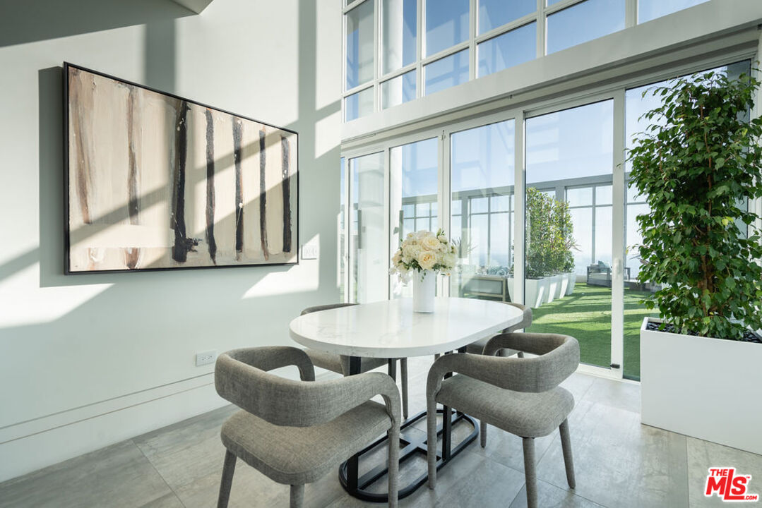 825 S Hill St Unit: Penthouse