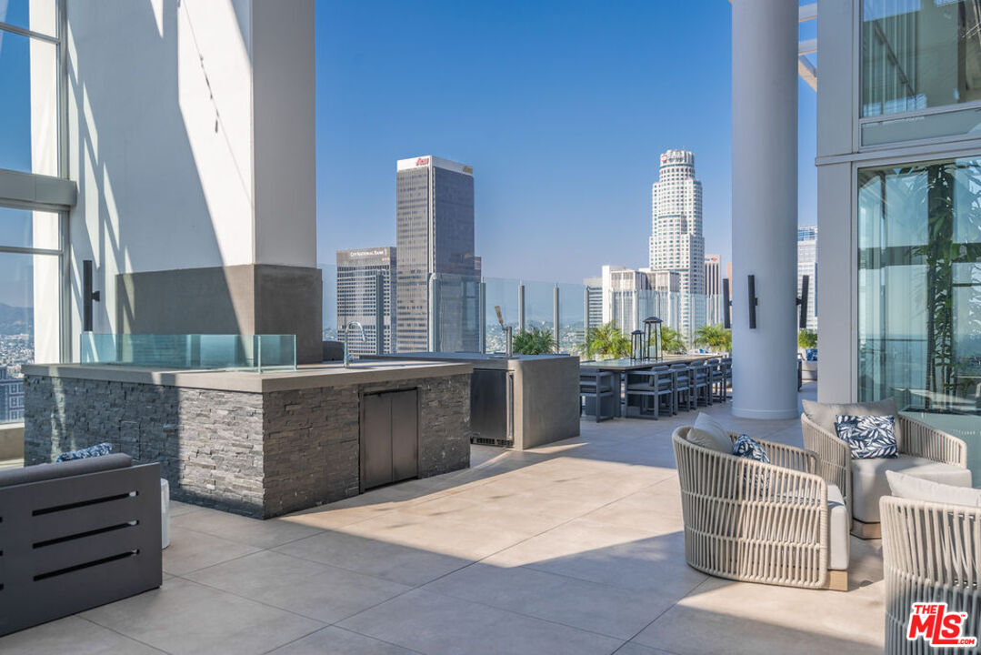 825 S Hill St Unit: Penthouse