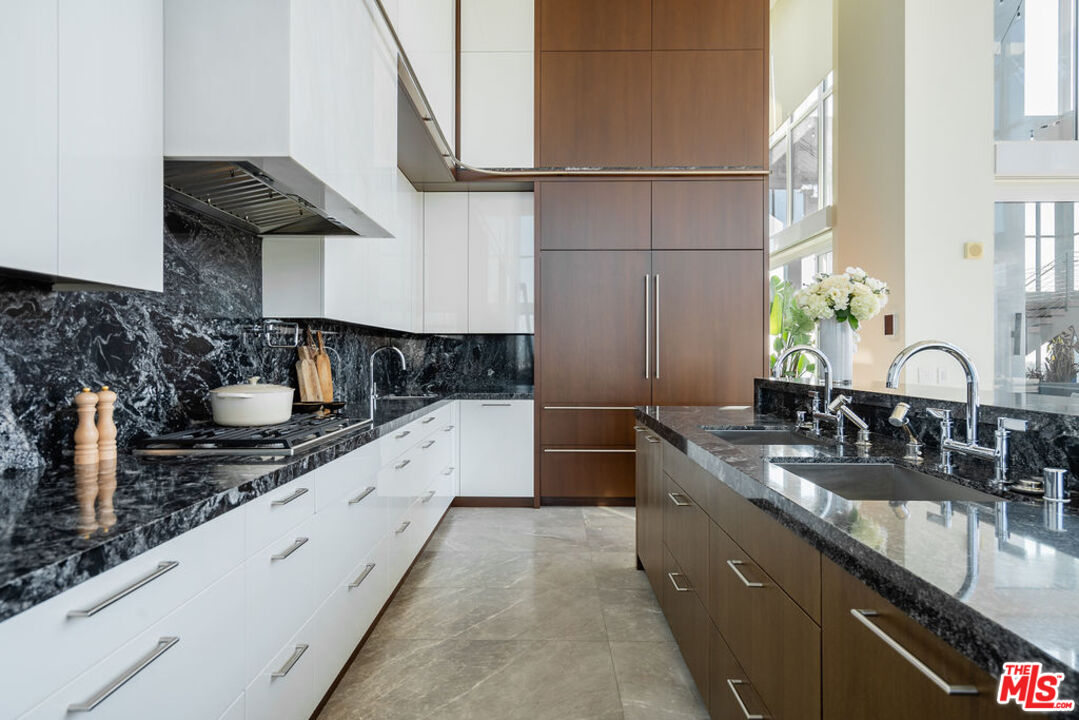 825 S Hill St Unit: Penthouse