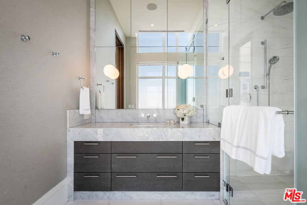 825 S Hill St Unit: Penthouse