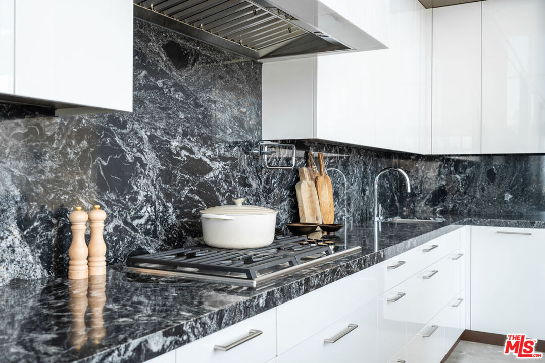 825 S Hill St Unit: Penthouse