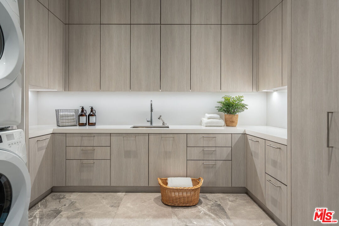 825 S Hill St Unit: Penthouse