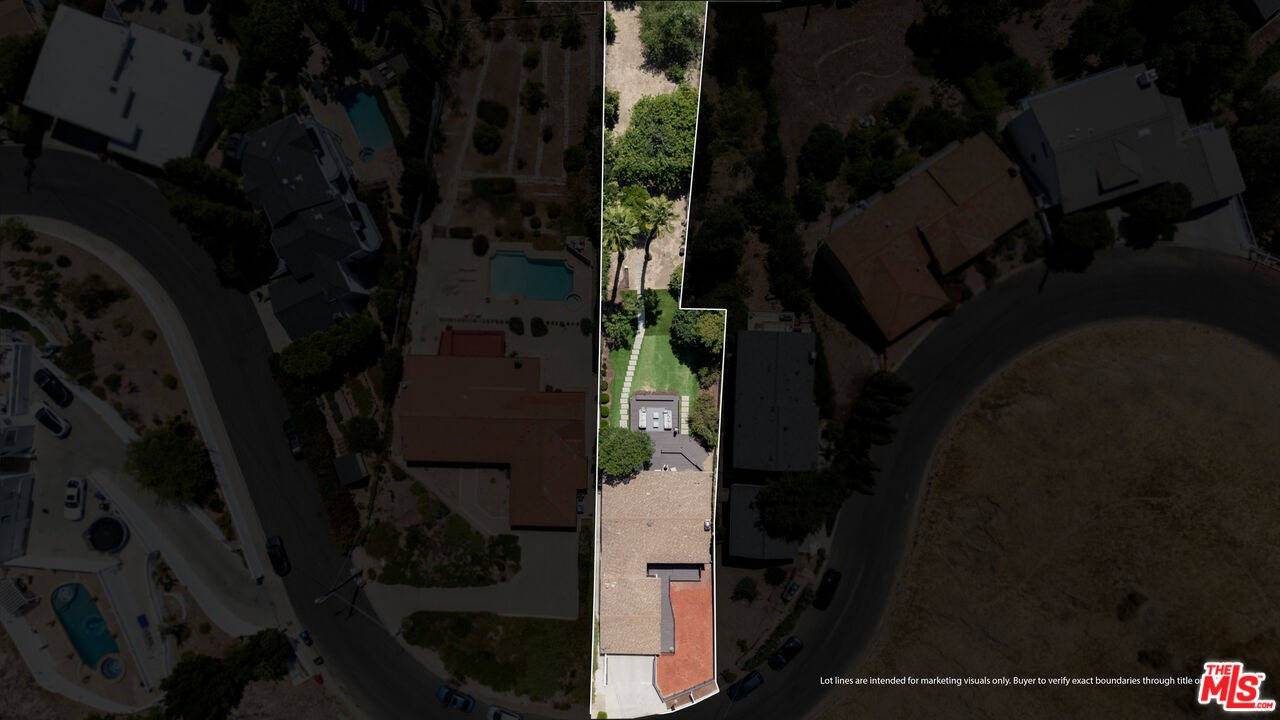 4990 Llano Dr