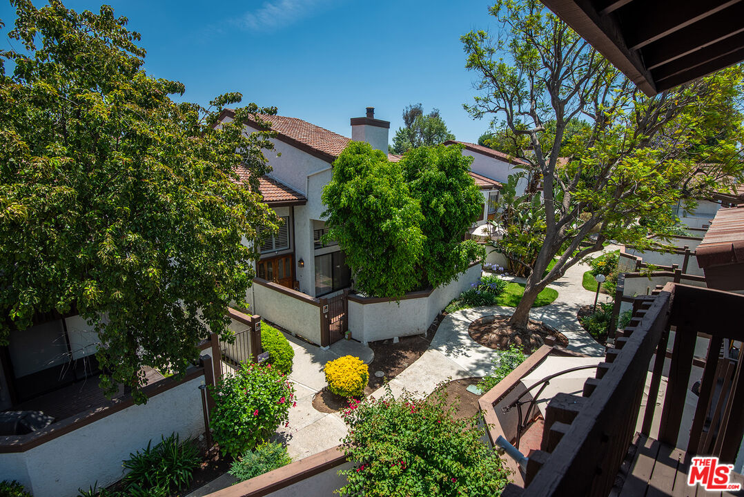 6265 Canoga Ave Unit: 38