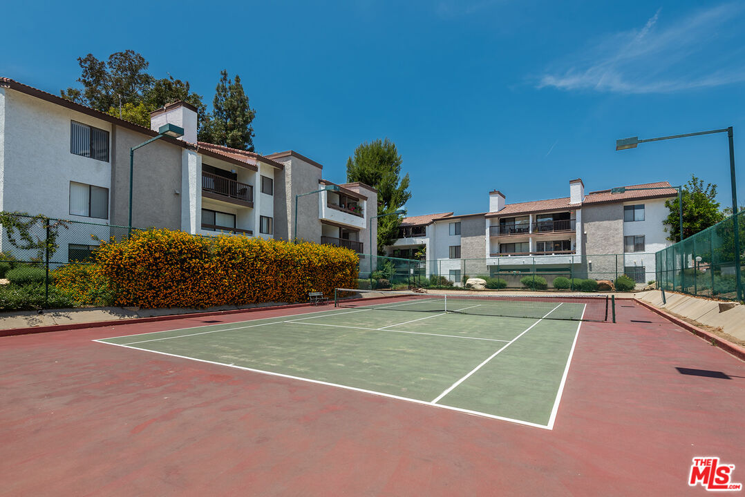 6265 Canoga Ave Unit: 38
