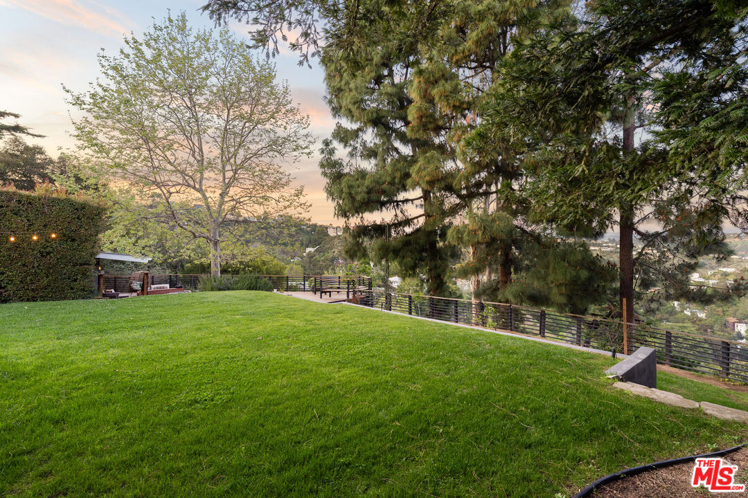 8490 Cole Crest Dr