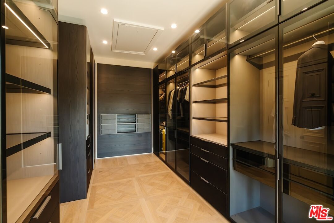 75 Beverly Park Ln