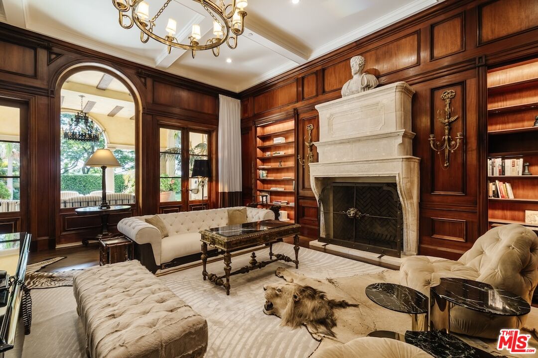 75 Beverly Park Ln