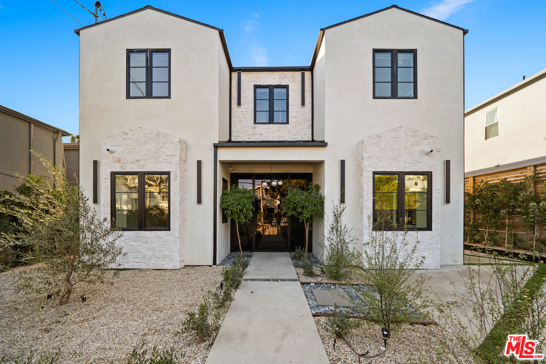 1717 Courtney Ave