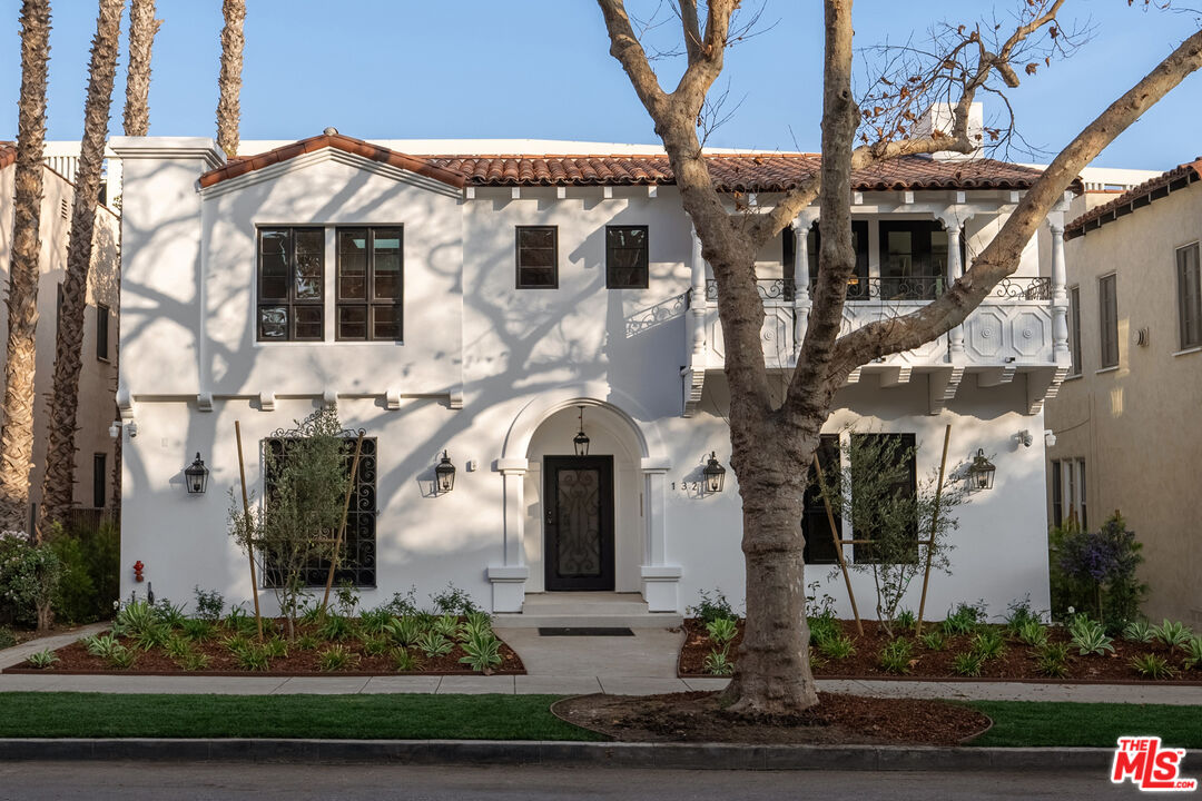 132 S Oakhurst Dr Unit: 4
