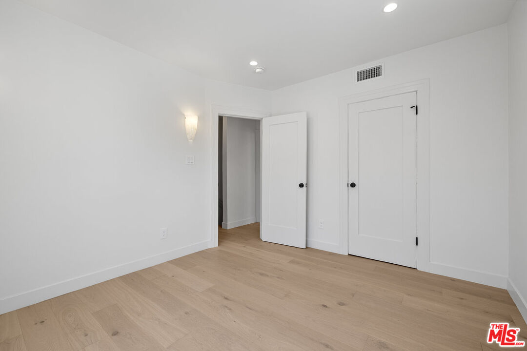 839 Westmount Dr