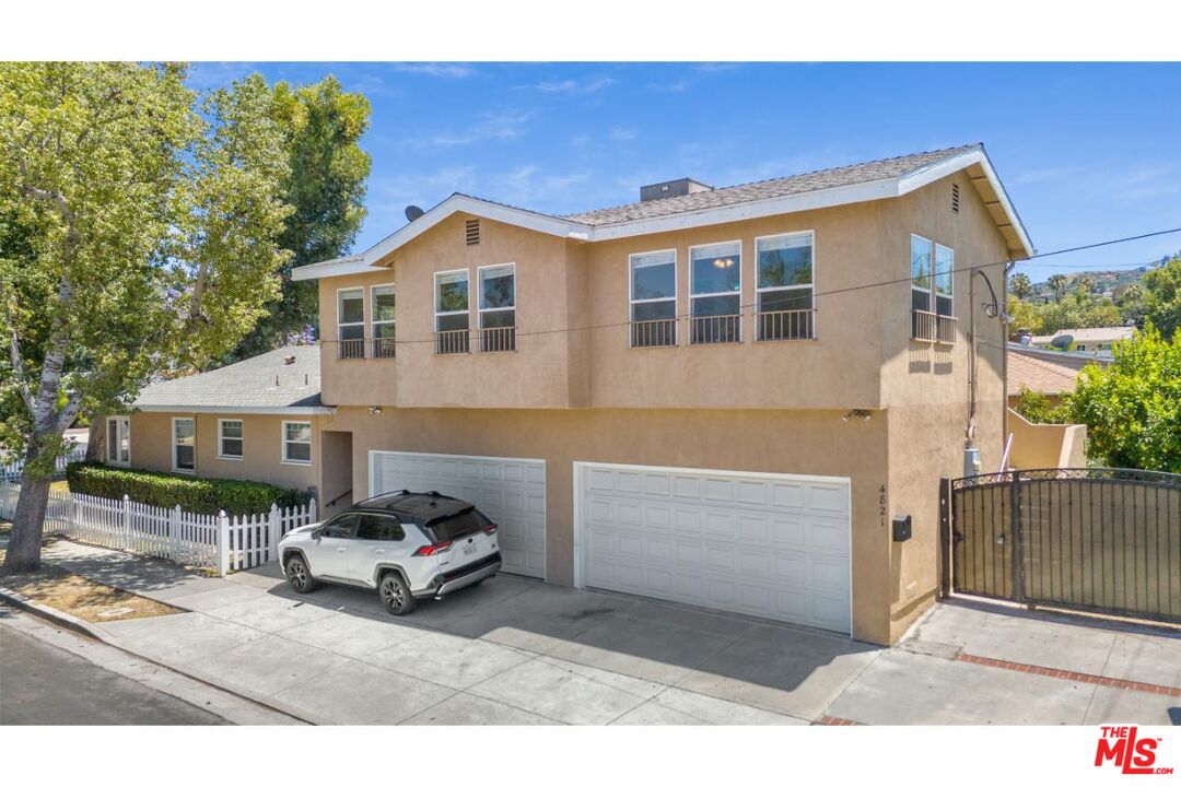 4821 Topanga Canyon Blvd