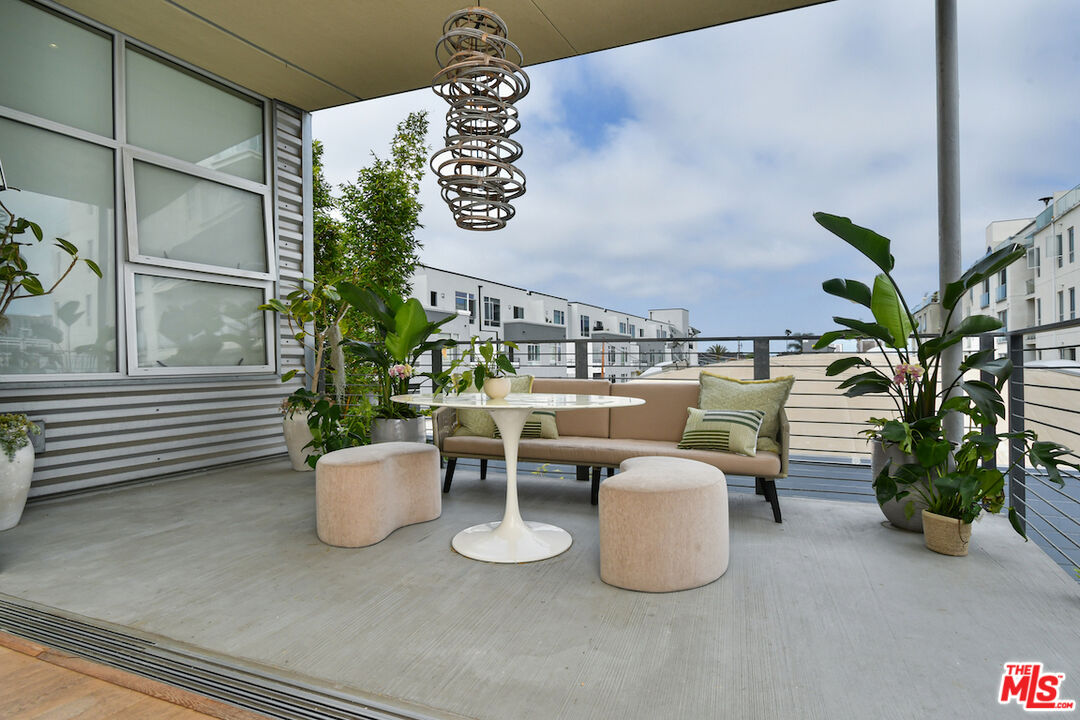 4080 Glencoe Ave Unit: 312