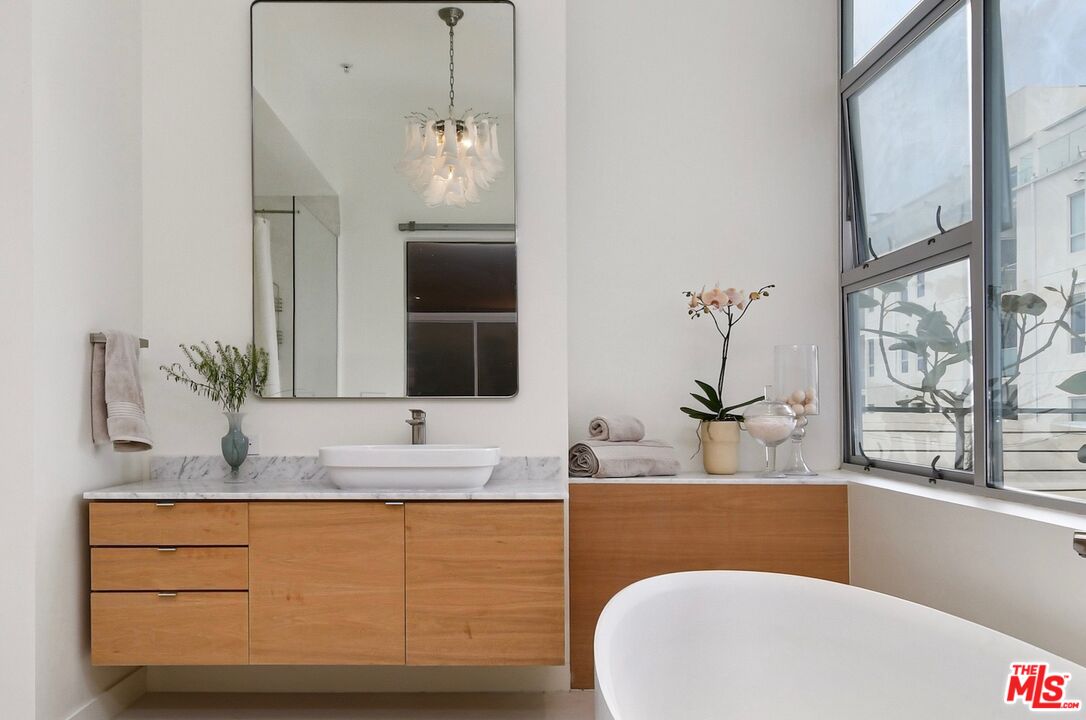 4080 Glencoe Ave Unit: 312