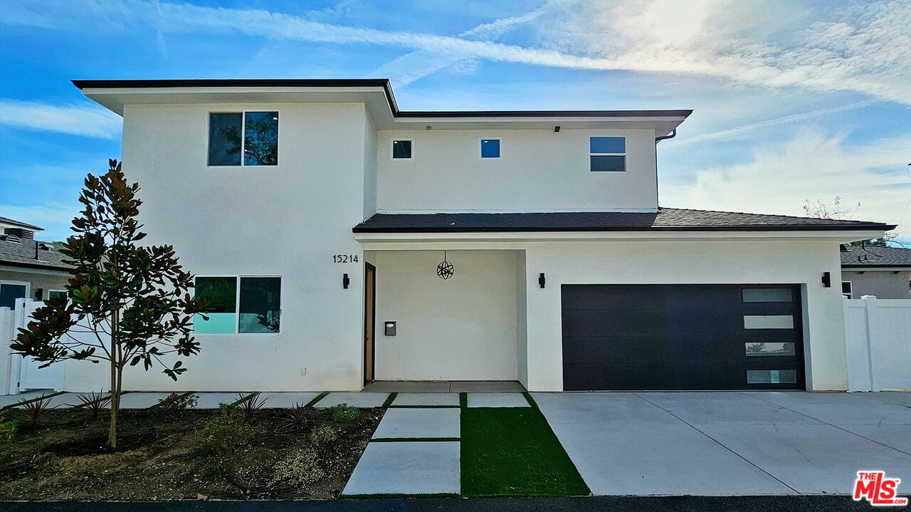 15214 W Holyland Dr
