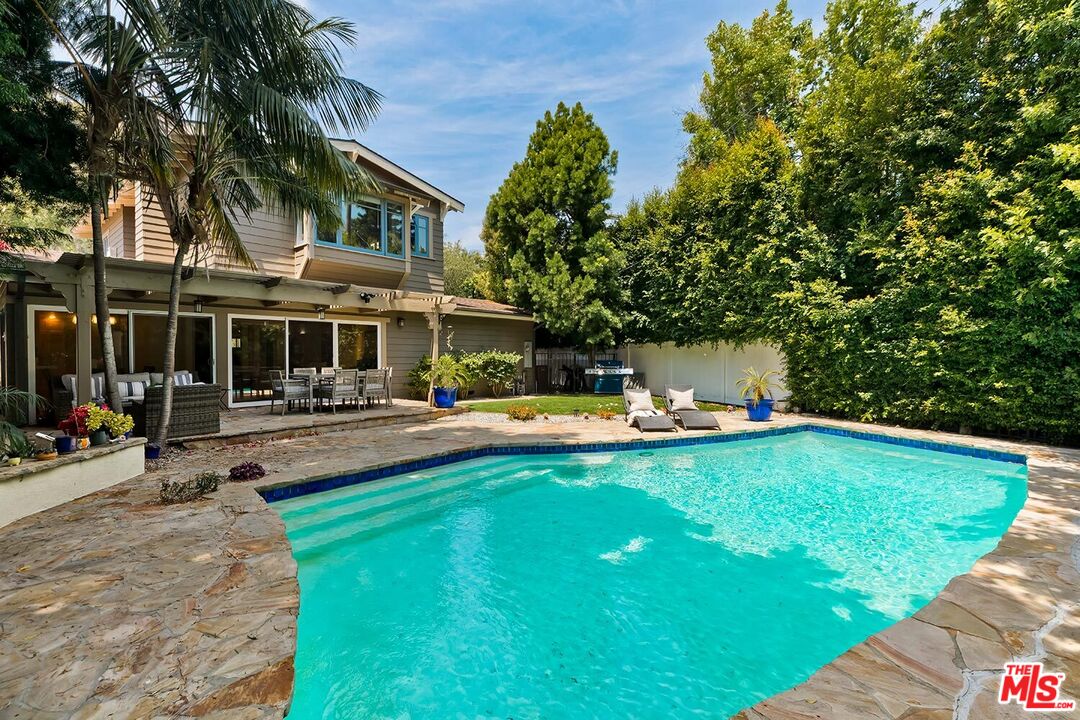 2700 Anchor Ave