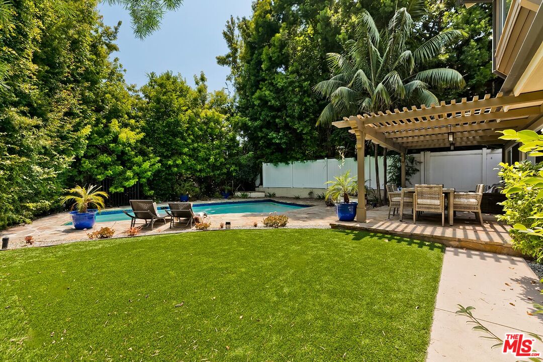 2700 Anchor Ave