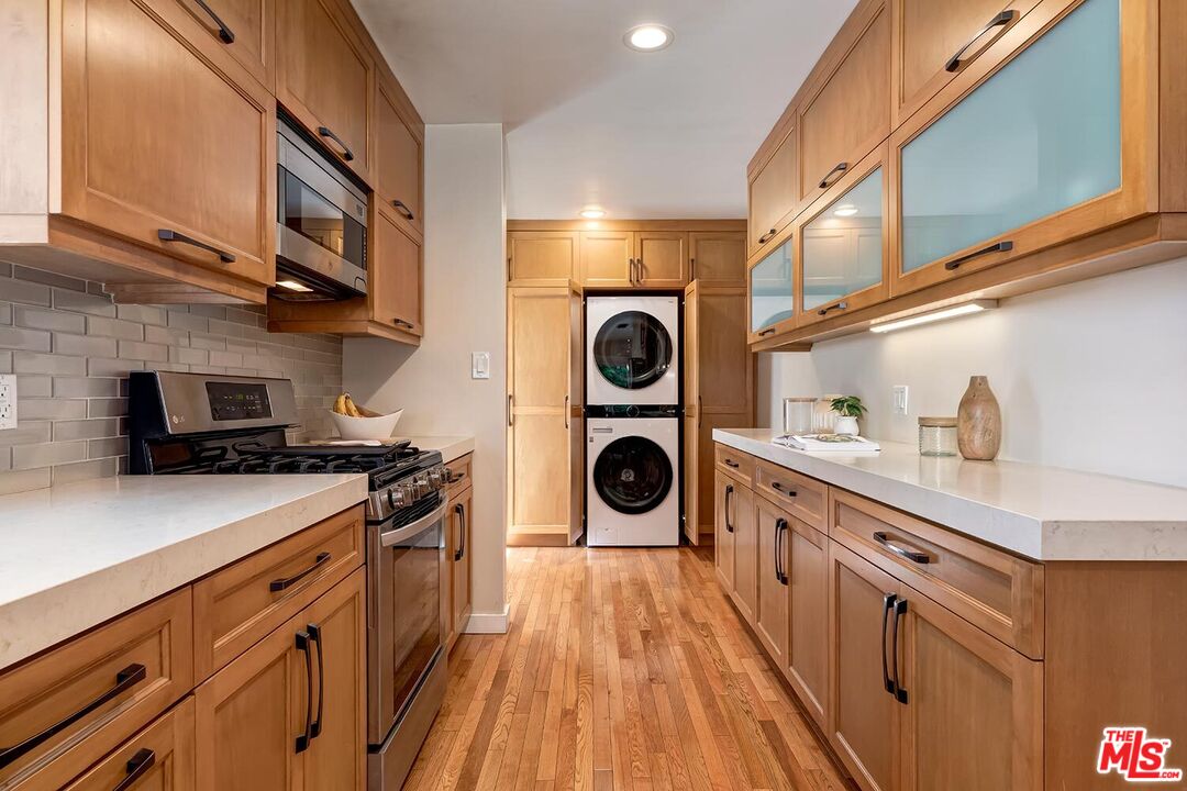 2700 Anchor Ave