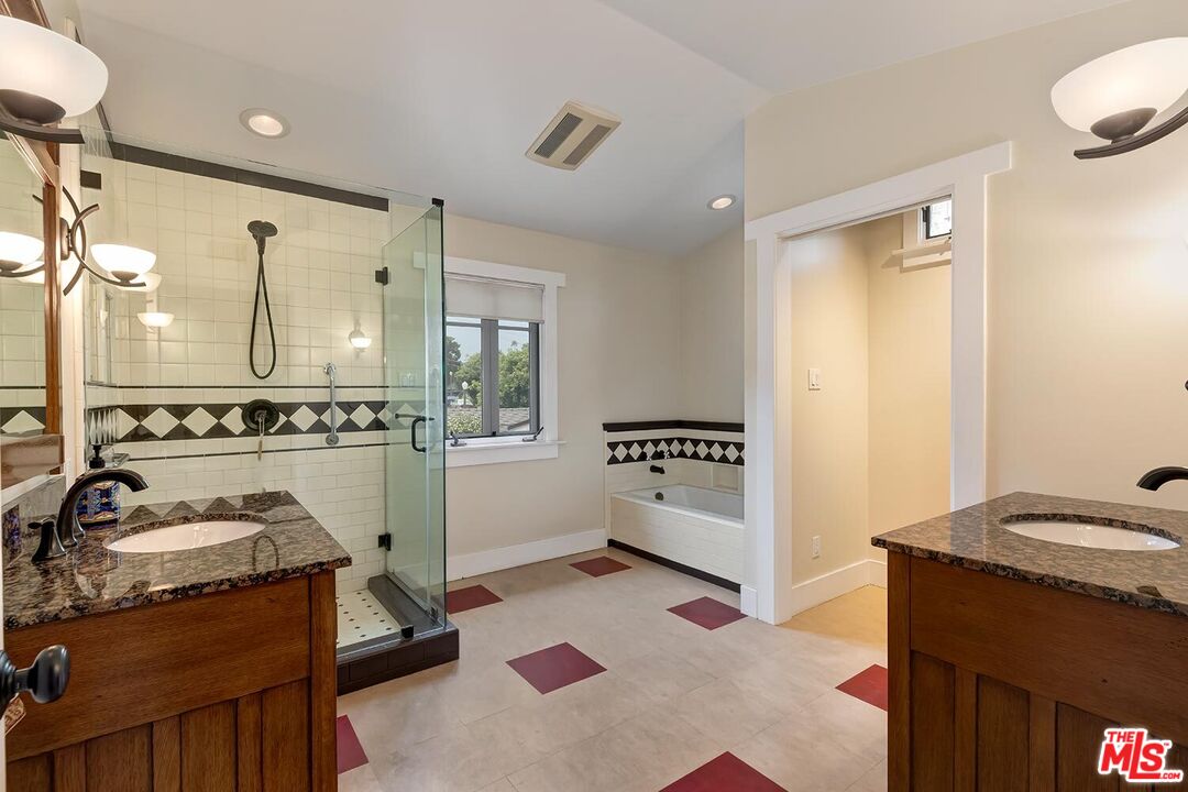 2700 Anchor Ave