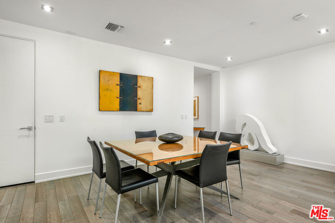 432 N Oakhurst Dr Unit: 101