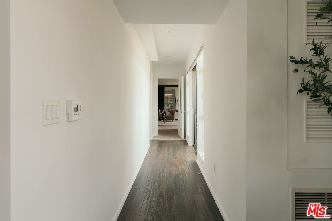 8703 W Knoll Dr Unit: 301