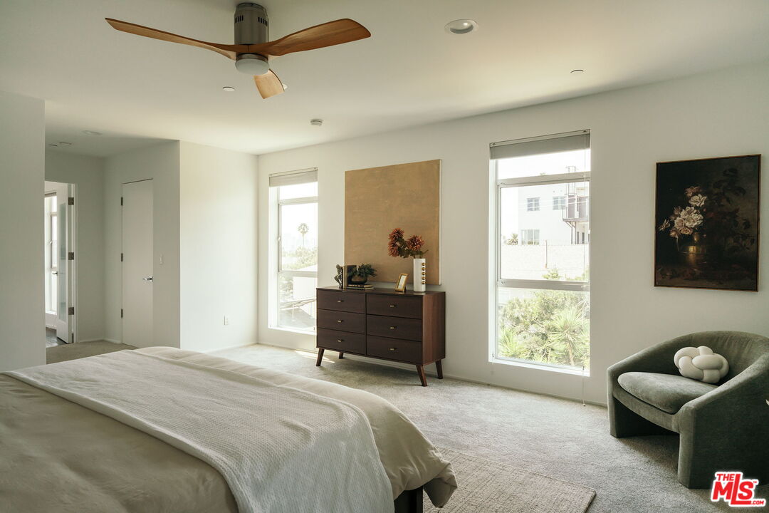 8703 W Knoll Dr Unit: 301