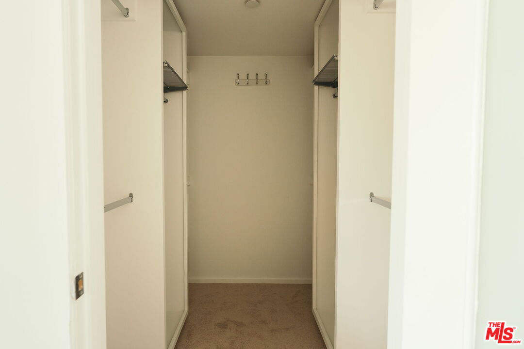 8703 W Knoll Dr Unit: 301