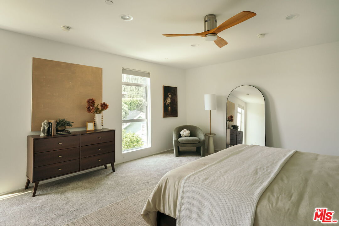 8703 W Knoll Dr Unit: 301