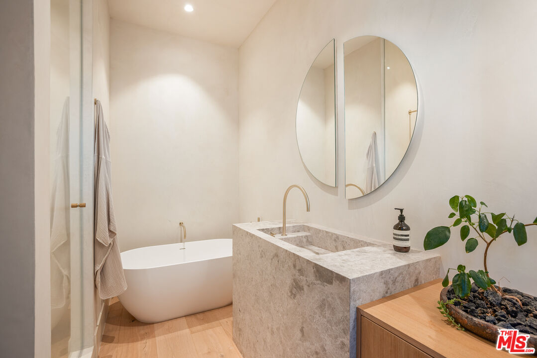 24824 Pacific Coast Hwy