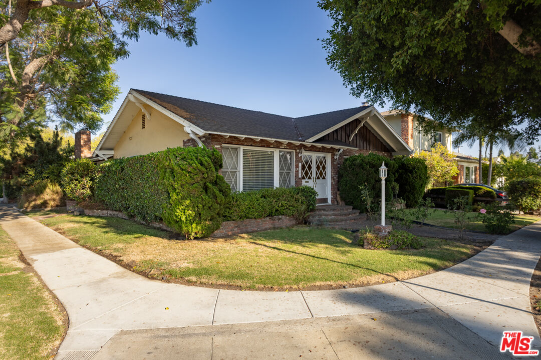 11202 Patom Dr