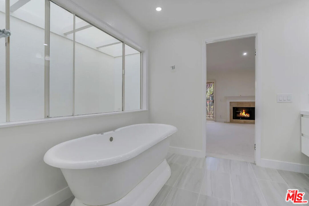 23471 Park Sorrento