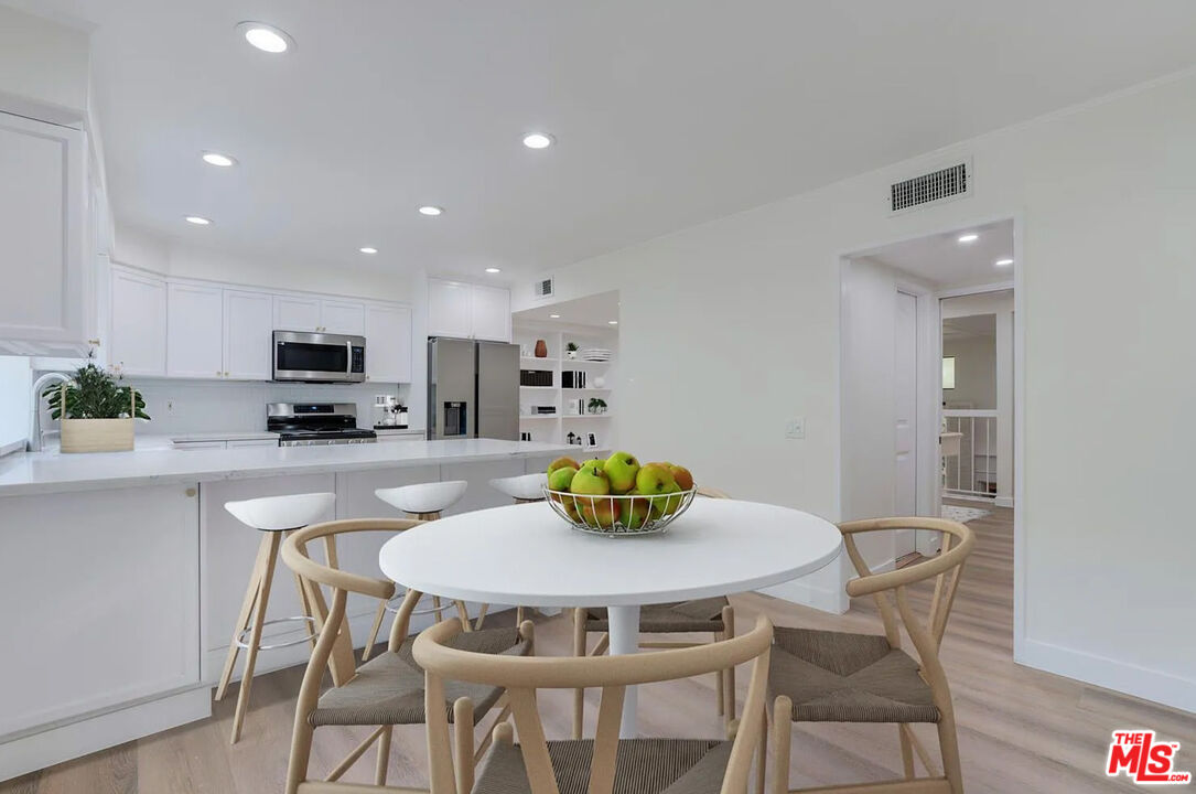 23471 Park Sorrento