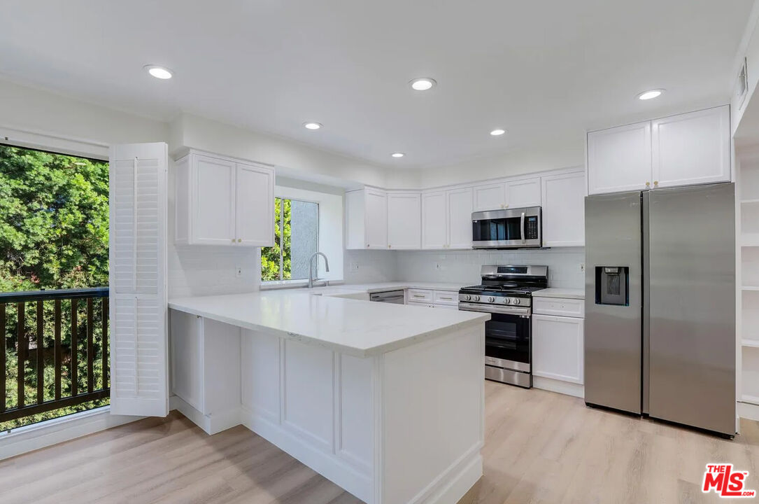23471 Park Sorrento