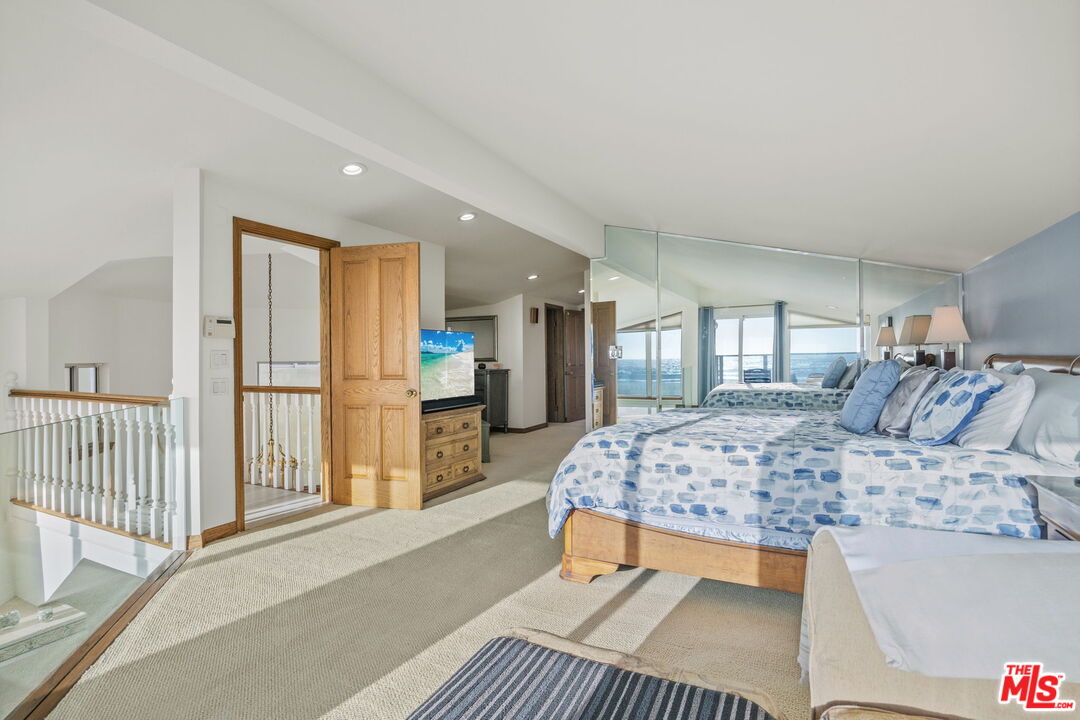 1005 Ocean Dr