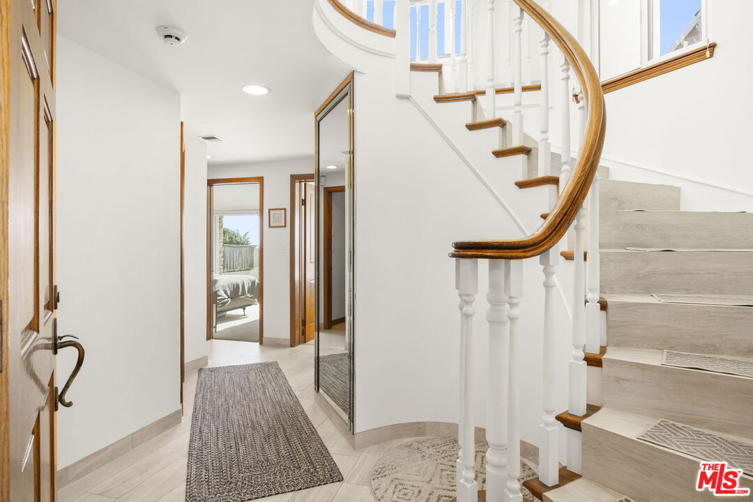 1005 Ocean Dr