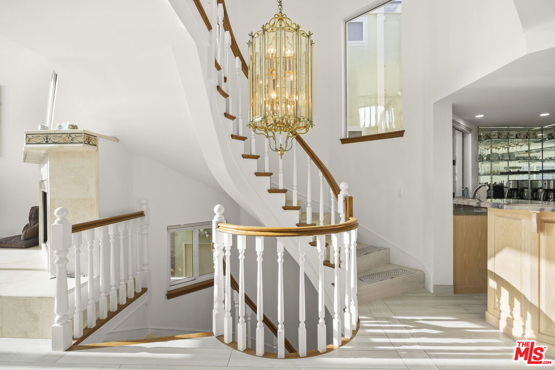 1005 Ocean Dr