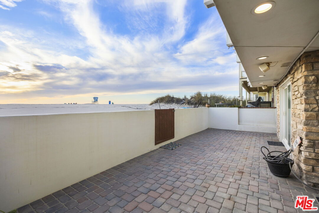 1005 Ocean Dr