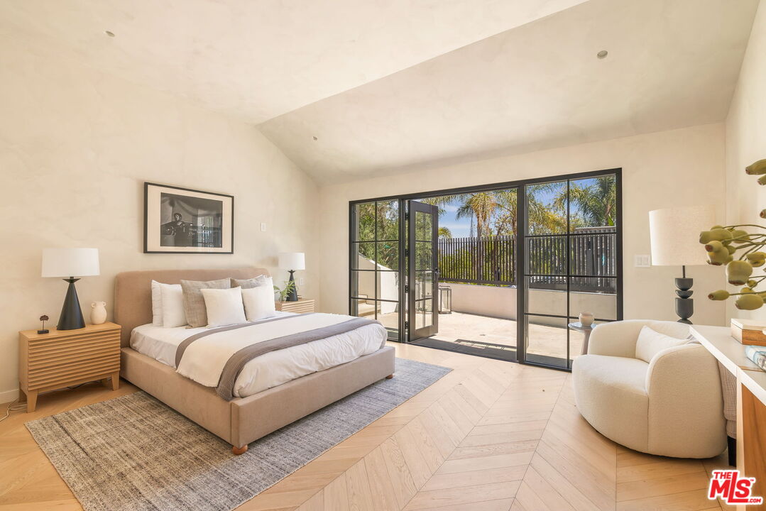 8353 Sunset View Dr