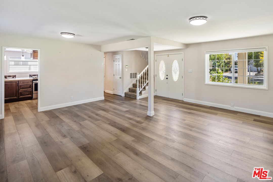2875 Munson St