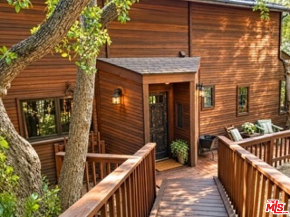 25033 Cascade Dr