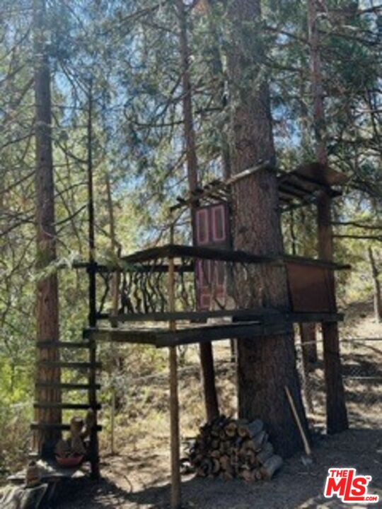 25033 Cascade Dr