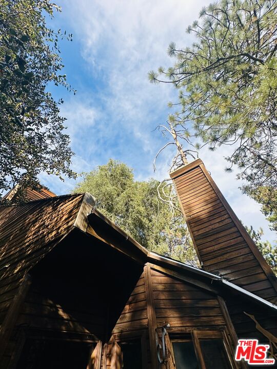 25033 Cascade Dr
