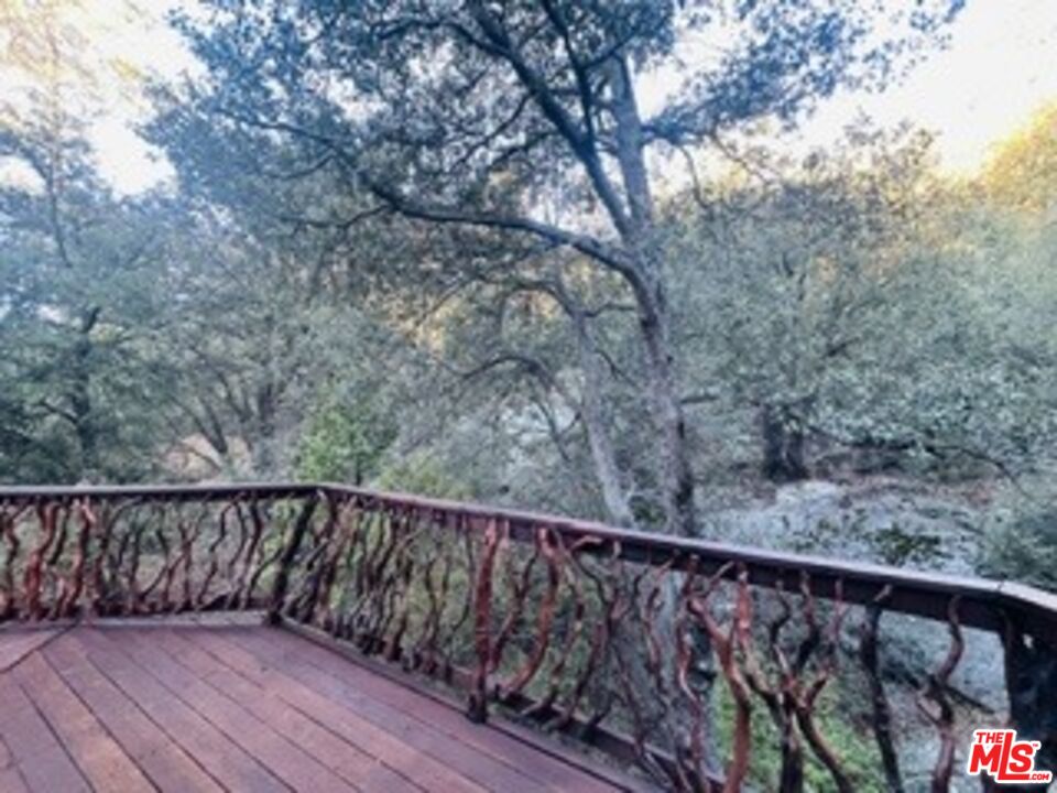 25033 Cascade Dr