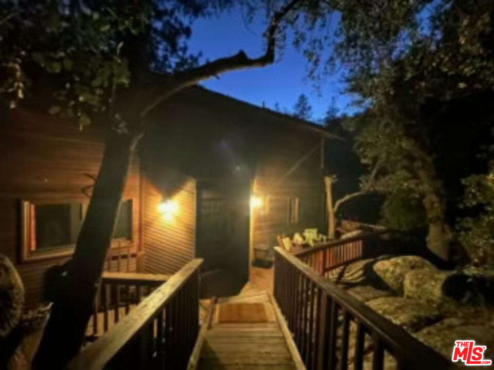 25033 Cascade Dr
