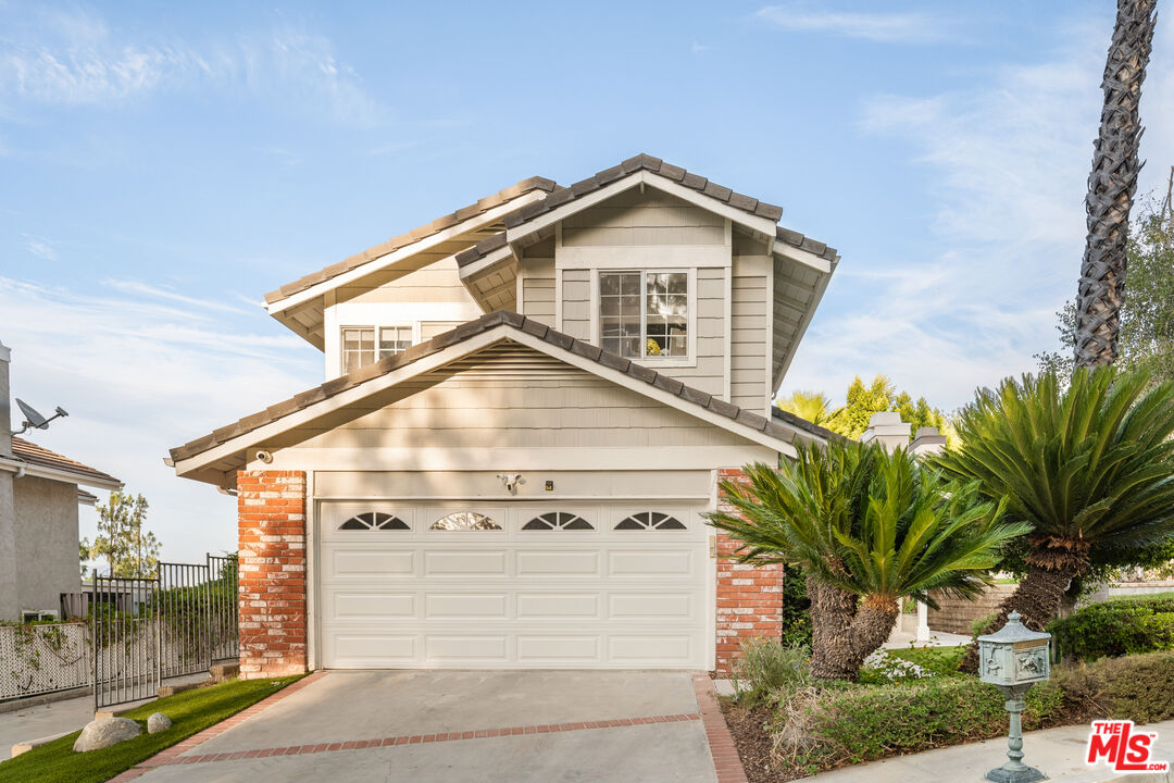 7282 Woodvale Ct