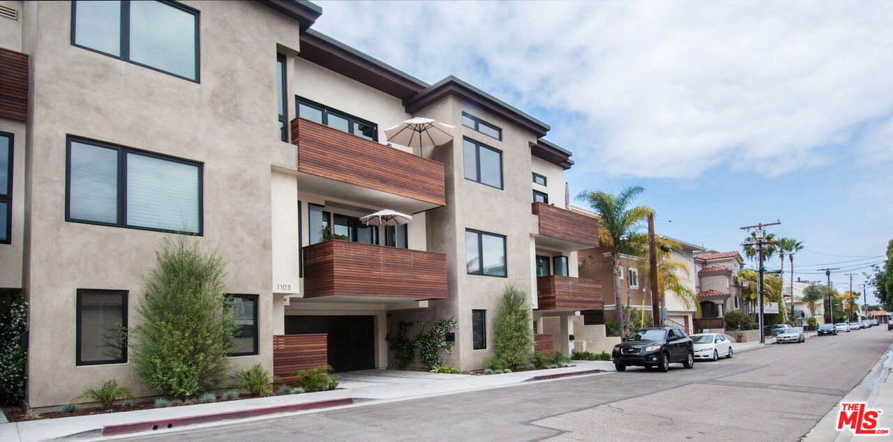 1103 Cypress Ave