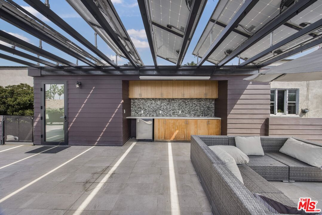 141 Hollister Ave