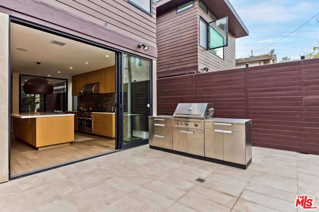 141 Hollister Ave